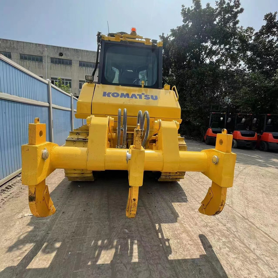 Komatsu d65 crawler bulldozer - Buldožer: slika Komatsu d65 crawler bulldozer - Buldožer Komatsu d65 crawler bulldozer - Buldožer: slika Komatsu d65 crawler bulldozer - Buldožer