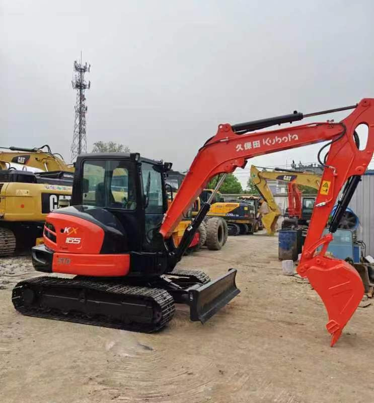 Kubota KX165 excavator - Mini bager: slika Kubota KX165 excavator - Mini bager Kubota KX165 excavator - Mini bager: slika Kubota KX165 excavator - Mini bager