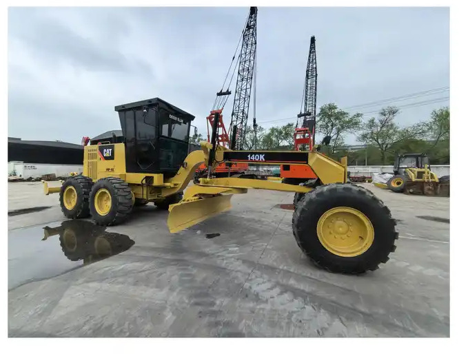 Original Caterpillar brand motor grader 140K CAT road construction grader USA made 140K for sale - Grejder: slika Original Caterpillar brand motor grader 140K CAT road construction grader USA made 140K for sale - Grejder Original Caterpillar brand motor grader 140K CAT road construction grader USA made 140K for sale - Grejder: slika Original Caterpillar brand motor grader 140K CAT road construction grader USA made 140K for sale - Grejder