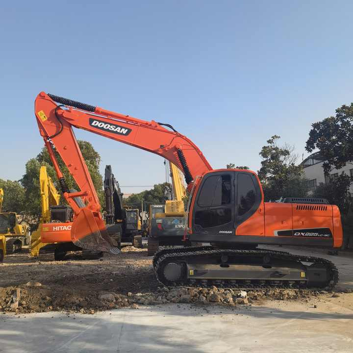 Original Used Excavators Doosan Dx225 Crawler Excavator 22 ton doosan DX22LC used Korea made Doosan excavator - Bager gusjeničar: slika Original Used Excavators Doosan Dx225 Crawler Excavator 22 ton doosan DX22LC used Korea made Doosan excavator - Bager gusjeničar Original Used Excavators Doosan Dx225 Crawler Excavator 22 ton doosan DX22LC used Korea made Doosan excavator - Bager gusjeničar: slika Original Used Excavators Doosan Dx225 Crawler Excavator 22 ton doosan DX22LC used Korea made Doosan excavator - Bager gusjeničar