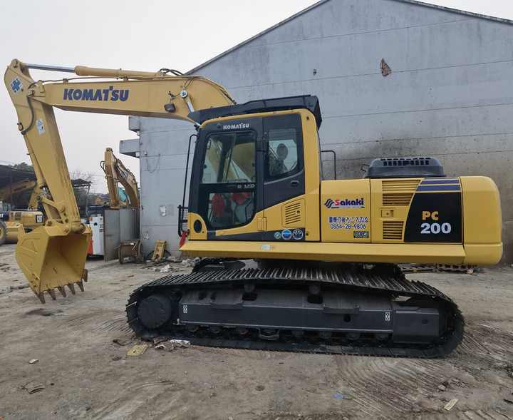Used Komatsu Excavator machine japan komatsu PC200-8 PC220-8 hydraulic crawler used excavator - Bager gusjeničar: slika Used Komatsu Excavator machine japan komatsu PC200-8 PC220-8 hydraulic crawler used excavator - Bager gusjeničar Used Komatsu Excavator machine japan komatsu PC200-8 PC220-8 hydraulic crawler used excavator - Bager gusjeničar: slika Used Komatsu Excavator machine japan komatsu PC200-8 PC220-8 hydraulic crawler used excavator - Bager gusjeničar
