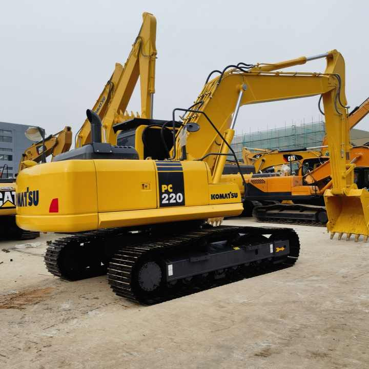 Used Original Japanese KOMATSU PC220-8 used excavator for sale in shanghai yard - Bager gusjeničar: slika Used Original Japanese KOMATSU PC220-8 used excavator for sale in shanghai yard - Bager gusjeničar Used Original Japanese KOMATSU PC220-8 used excavator for sale in shanghai yard - Bager gusjeničar: slika Used Original Japanese KOMATSU PC220-8 used excavator for sale in shanghai yard - Bager gusjeničar