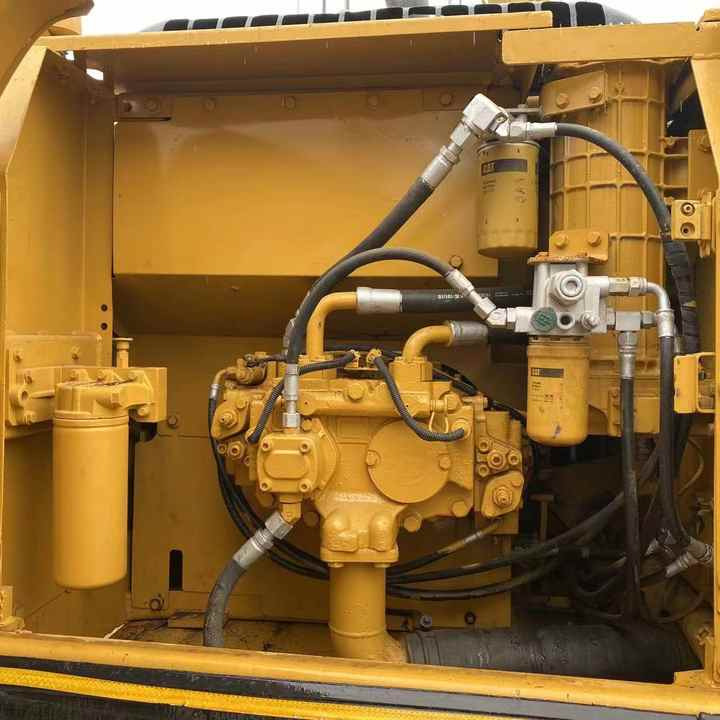 Used cat 320d2 excavator CAT 320 320D2 320DL Caterpillar hydraulic excavator machine for sale - Bager gusjeničar: slika Used cat 320d2 excavator CAT 320 320D2 320DL Caterpillar hydraulic excavator machine for sale - Bager gusjeničar Used cat 320d2 excavator CAT 320 320D2 320DL Caterpillar hydraulic excavator machine for sale - Bager gusjeničar: slika Used cat 320d2 excavator CAT 320 320D2 320DL Caterpillar hydraulic excavator machine for sale - Bager gusjeničar