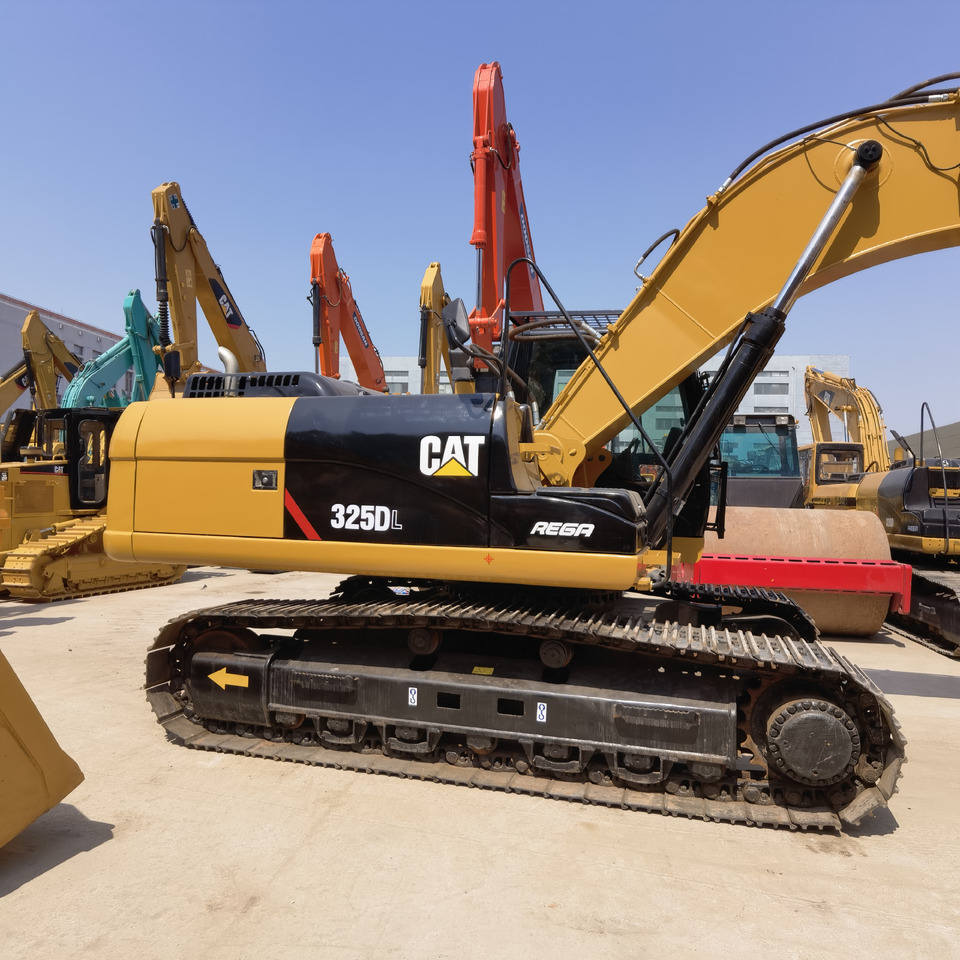 Bager gusjeničar excavators cat325DL: slika Bager gusjeničar excavators cat325DL