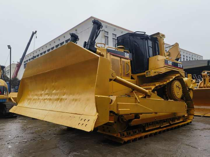Used CAT bulldozer D7 second hand caterpillar D7G D7R high quality crawler bulldozer FOR SALE - Buldožer: slika used CAT bulldozer D7 second hand caterpillar D7G D7R high quality crawler bulldozer FOR SALE - Buldožer Used CAT bulldozer D7 second hand caterpillar D7G D7R high quality crawler bulldozer FOR SALE - Buldožer: slika used CAT bulldozer D7 second hand caterpillar D7G D7R high quality crawler bulldozer FOR SALE - Buldožer