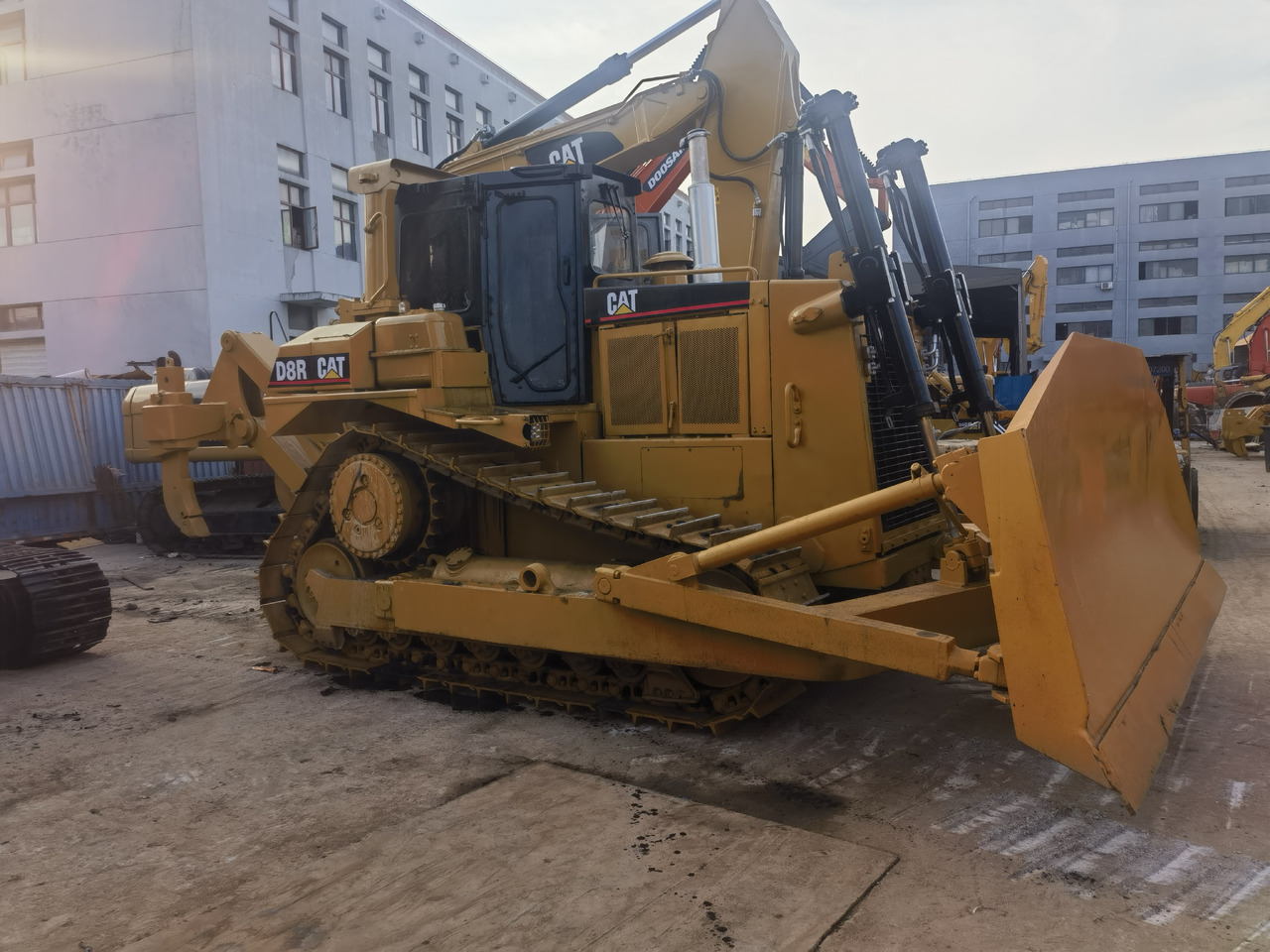 Used cat d8r bulldozer - Buldožer: slika used cat d8r bulldozer - Buldožer Used cat d8r bulldozer - Buldožer: slika used cat d8r bulldozer - Buldožer