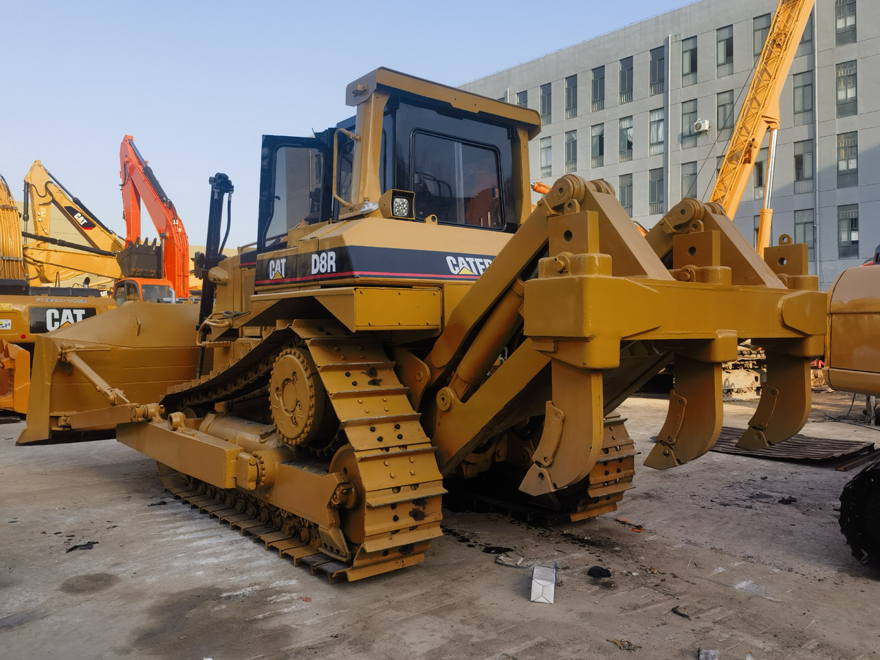Used cat d8r bulldozer - Buldožer: slika used cat d8r bulldozer - Buldožer Used cat d8r bulldozer - Buldožer: slika used cat d8r bulldozer - Buldožer