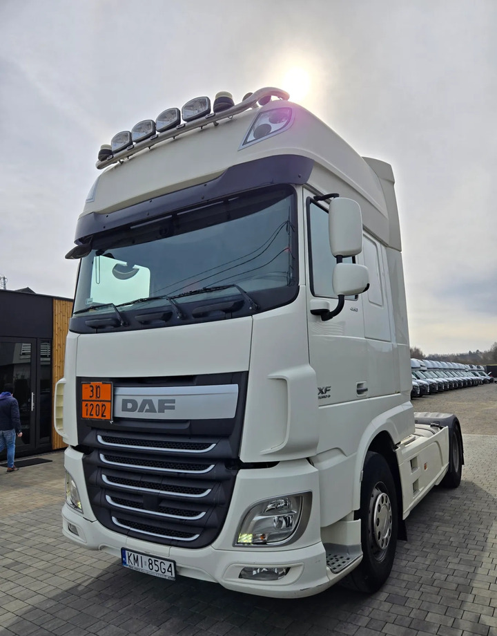 DAF XF 480 SUPER SPACE CAB - Tegljač: slika DAF XF 480 SUPER SPACE CAB - Tegljač DAF XF 480 SUPER SPACE CAB - Tegljač: slika DAF XF 480 SUPER SPACE CAB - Tegljač