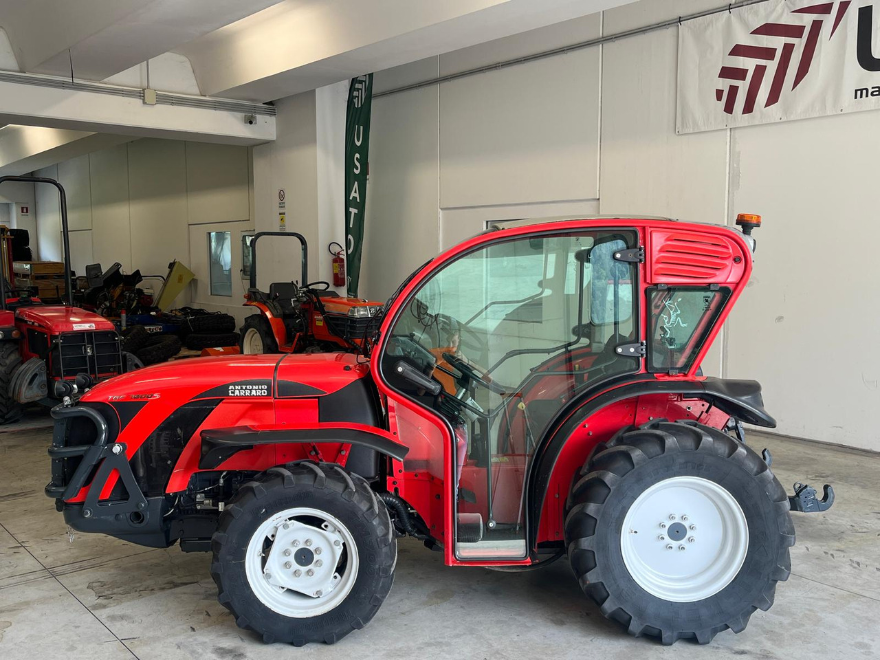 ANTONIO CARRARO TGF 7800S - Traktor: slika ANTONIO CARRARO TGF 7800S - Traktor ANTONIO CARRARO TGF 7800S - Traktor: slika ANTONIO CARRARO TGF 7800S - Traktor