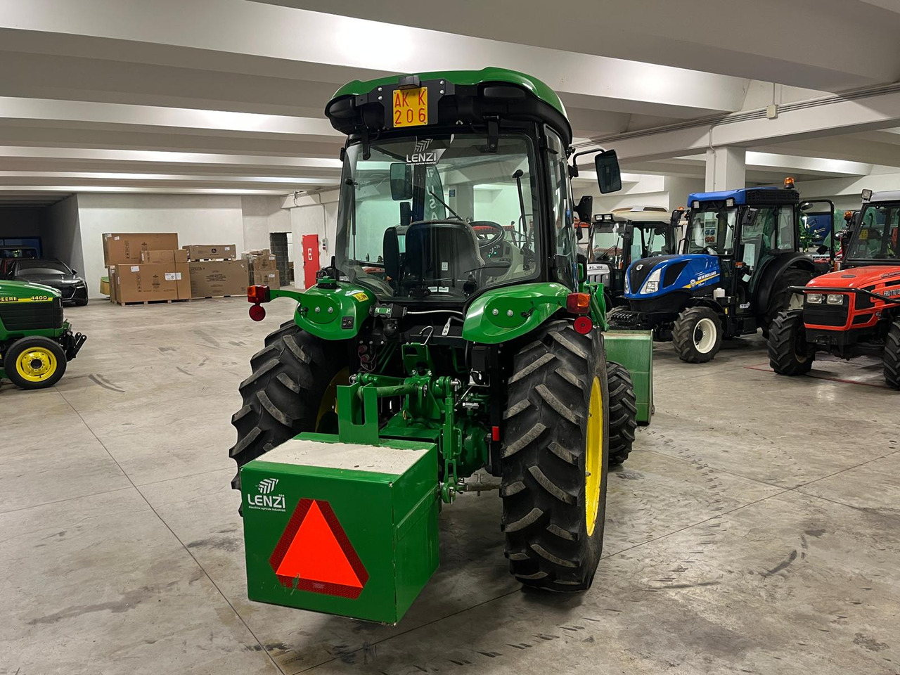 JOHN DEERE 4066 R ( IDROSTATICO ) - Traktor: slika JOHN DEERE 4066 R ( IDROSTATICO ) - Traktor JOHN DEERE 4066 R ( IDROSTATICO ) - Traktor: slika JOHN DEERE 4066 R ( IDROSTATICO ) - Traktor