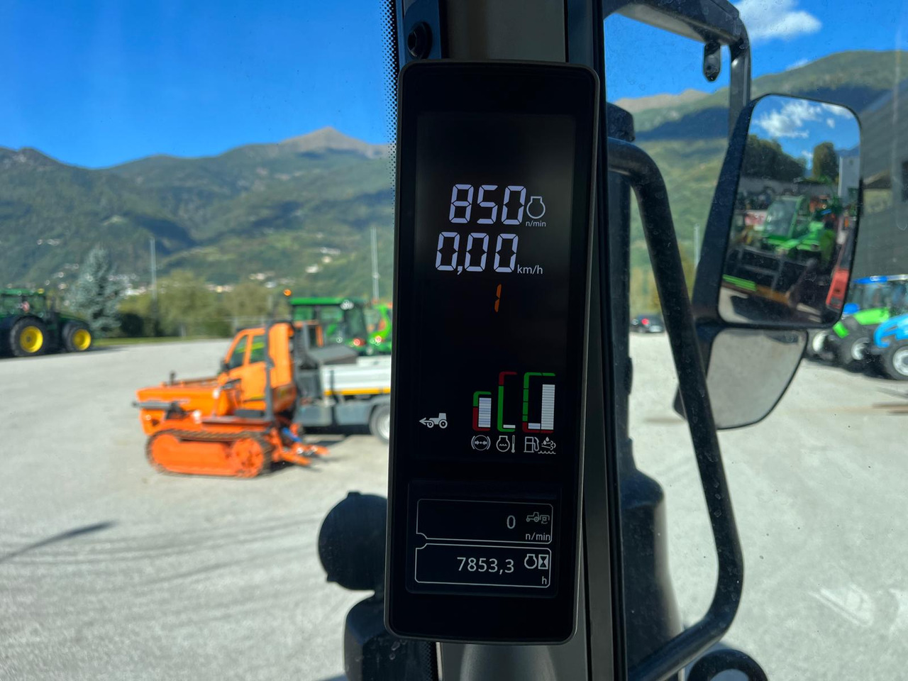 Traktor JOHN DEERE 6120 M: slika Traktor JOHN DEERE 6120 M Traktor JOHN DEERE 6120 M: slika Traktor JOHN DEERE 6120 M