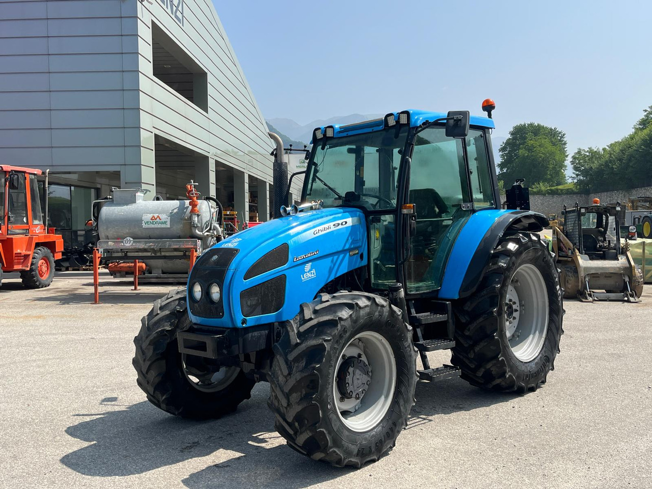 LANDINI GHIBLI 90 - Traktor: slika LANDINI GHIBLI 90 - Traktor LANDINI GHIBLI 90 - Traktor: slika LANDINI GHIBLI 90 - Traktor