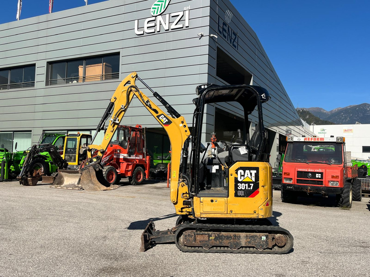 MINIESCAVATORE CAT 301.7 CR - Mini bager: slika MINIESCAVATORE CAT 301.7 CR - Mini bager MINIESCAVATORE CAT 301.7 CR - Mini bager: slika MINIESCAVATORE CAT 301.7 CR - Mini bager