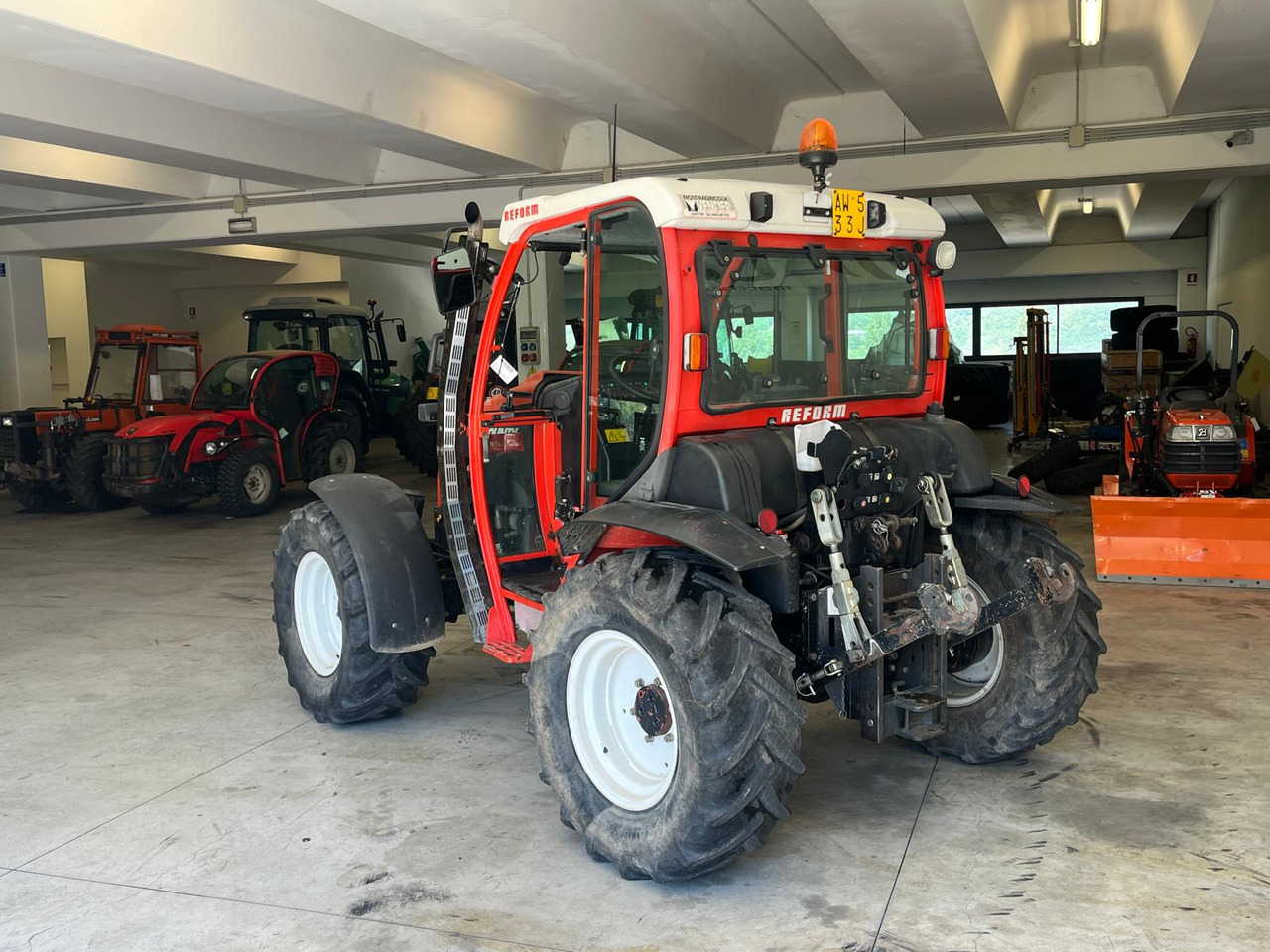 REFORM MOUNTY 80 - Traktor: slika REFORM MOUNTY 80 - Traktor REFORM MOUNTY 80 - Traktor: slika REFORM MOUNTY 80 - Traktor