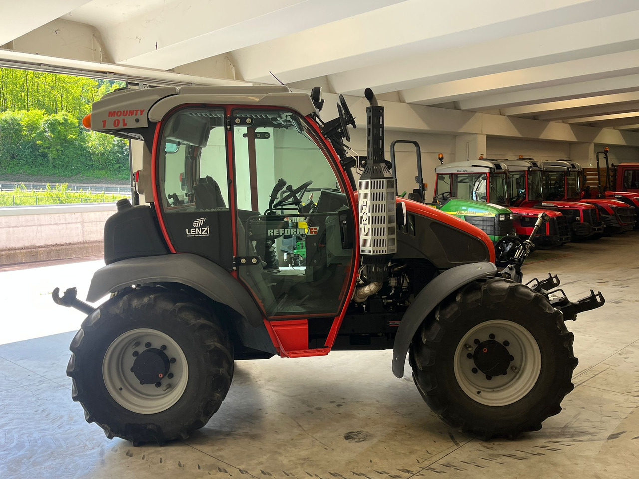 TRATTORE REFORM MOUNTY 100 V - Traktor: slika TRATTORE REFORM MOUNTY 100 V - Traktor TRATTORE REFORM MOUNTY 100 V - Traktor: slika TRATTORE REFORM MOUNTY 100 V - Traktor