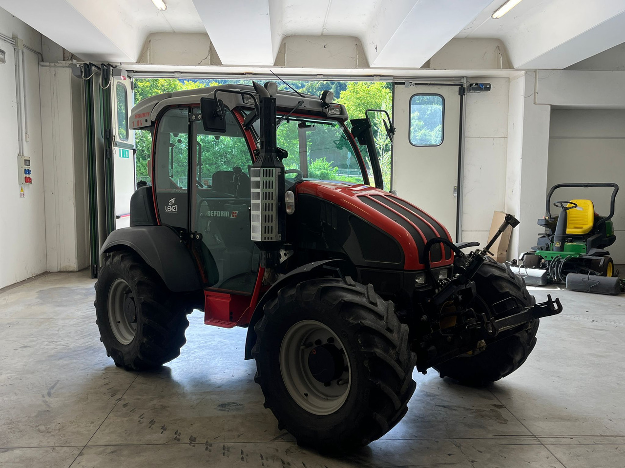 TRATTORE REFORM MOUNTY 100 V - Traktor: slika TRATTORE REFORM MOUNTY 100 V - Traktor TRATTORE REFORM MOUNTY 100 V - Traktor: slika TRATTORE REFORM MOUNTY 100 V - Traktor