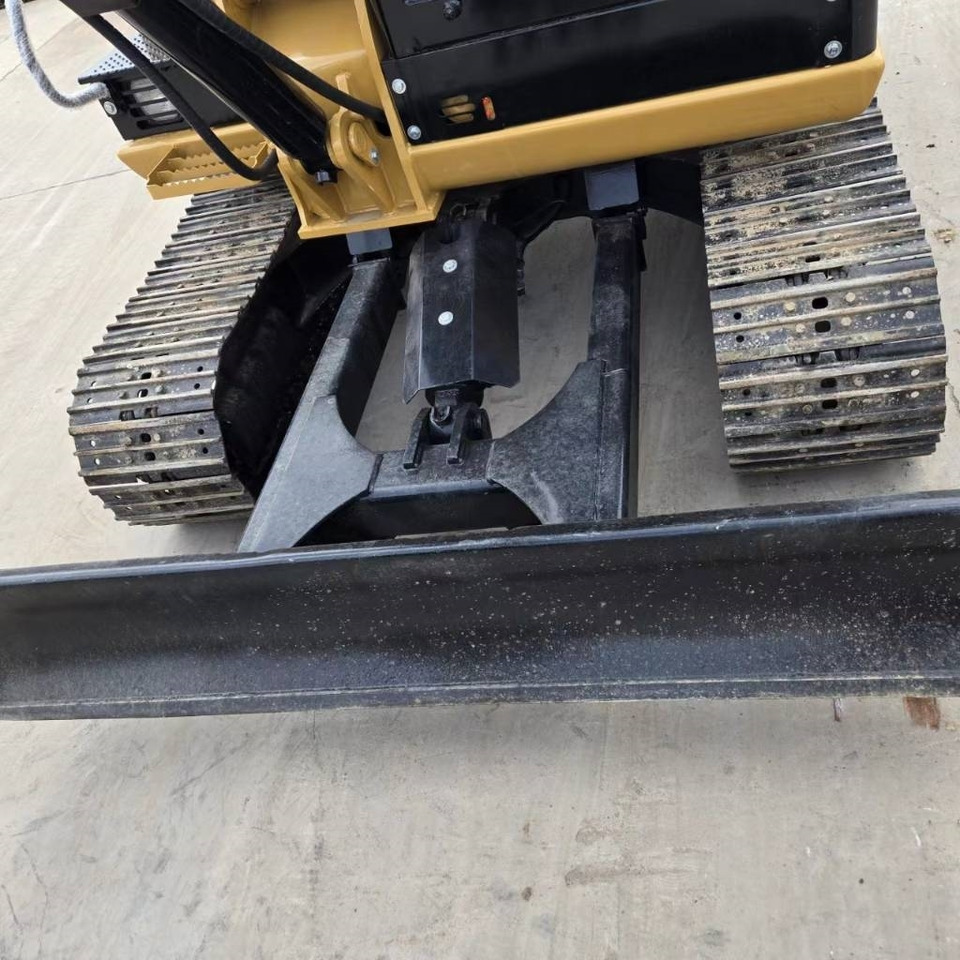 CAT 305  - Mini bager: slika CAT 305  - Mini bager CAT 305  - Mini bager: slika CAT 305  - Mini bager