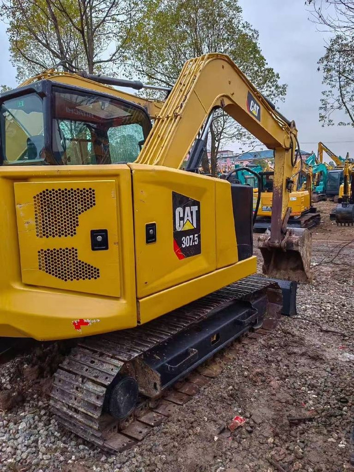 CAT 307.5 - Mini bager: slika CAT 307.5 - Mini bager CAT 307.5 - Mini bager: slika CAT 307.5 - Mini bager