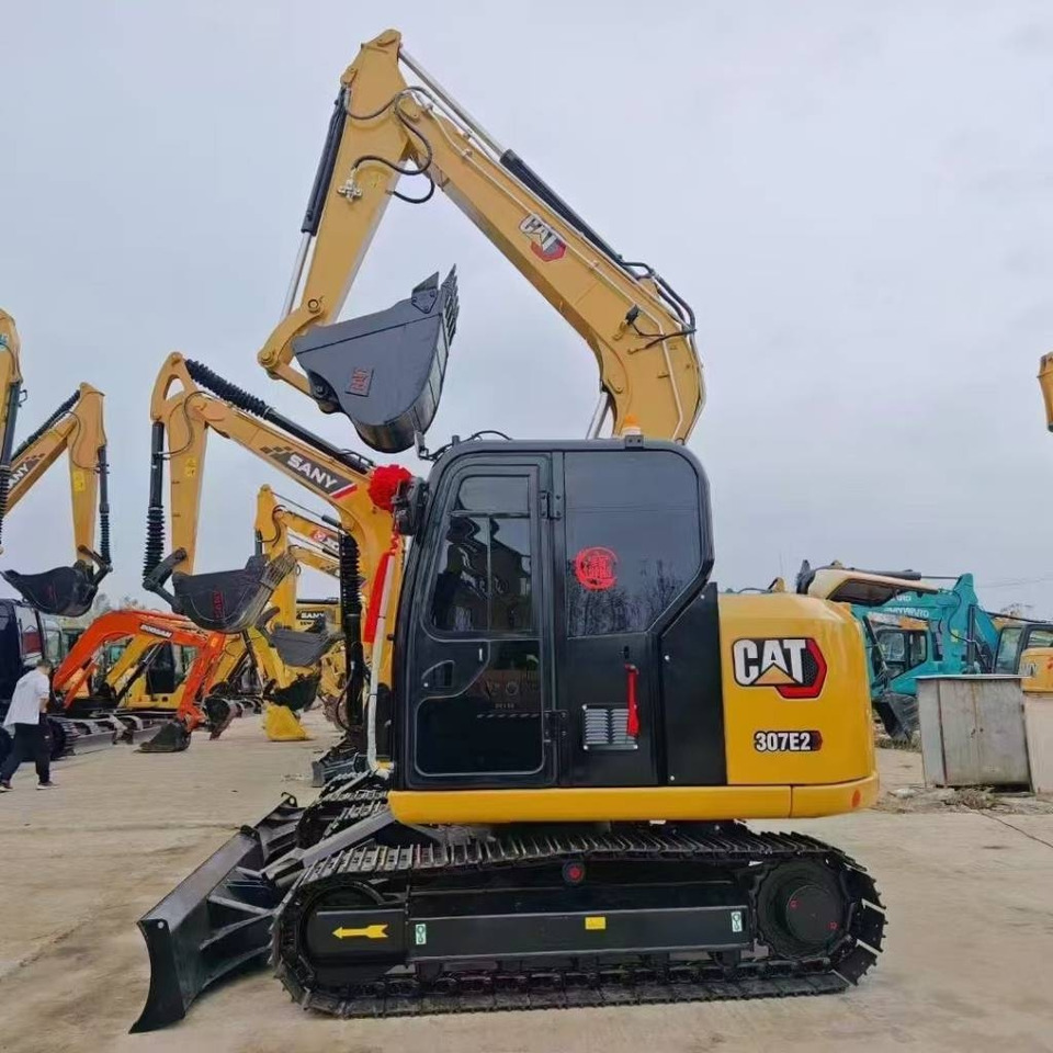 CAT 307 - Mini bager: slika CAT 307 - Mini bager CAT 307 - Mini bager: slika CAT 307 - Mini bager
