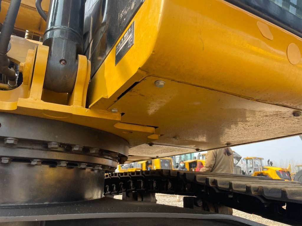 Bager gusjeničar CAT 315: slika Bager gusjeničar CAT 315