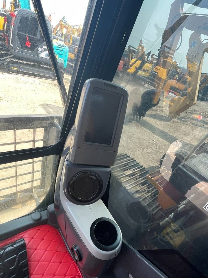 Bager gusjeničar CAT 315: slika Bager gusjeničar CAT 315