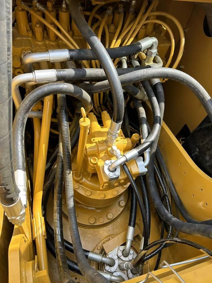 CAT 320 D - Bager gusjeničar: slika CAT 320 D - Bager gusjeničar CAT 320 D - Bager gusjeničar: slika CAT 320 D - Bager gusjeničar