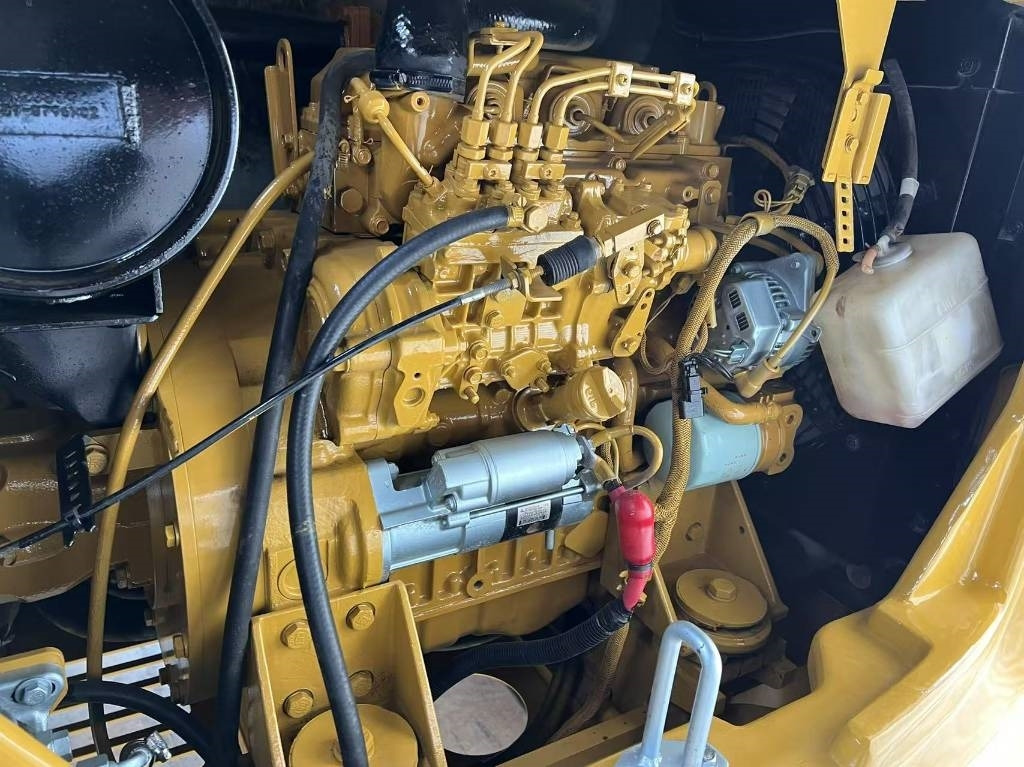 CAT CAT305.5E2 - Mini bager: slika CAT CAT305.5E2 - Mini bager CAT CAT305.5E2 - Mini bager: slika CAT CAT305.5E2 - Mini bager