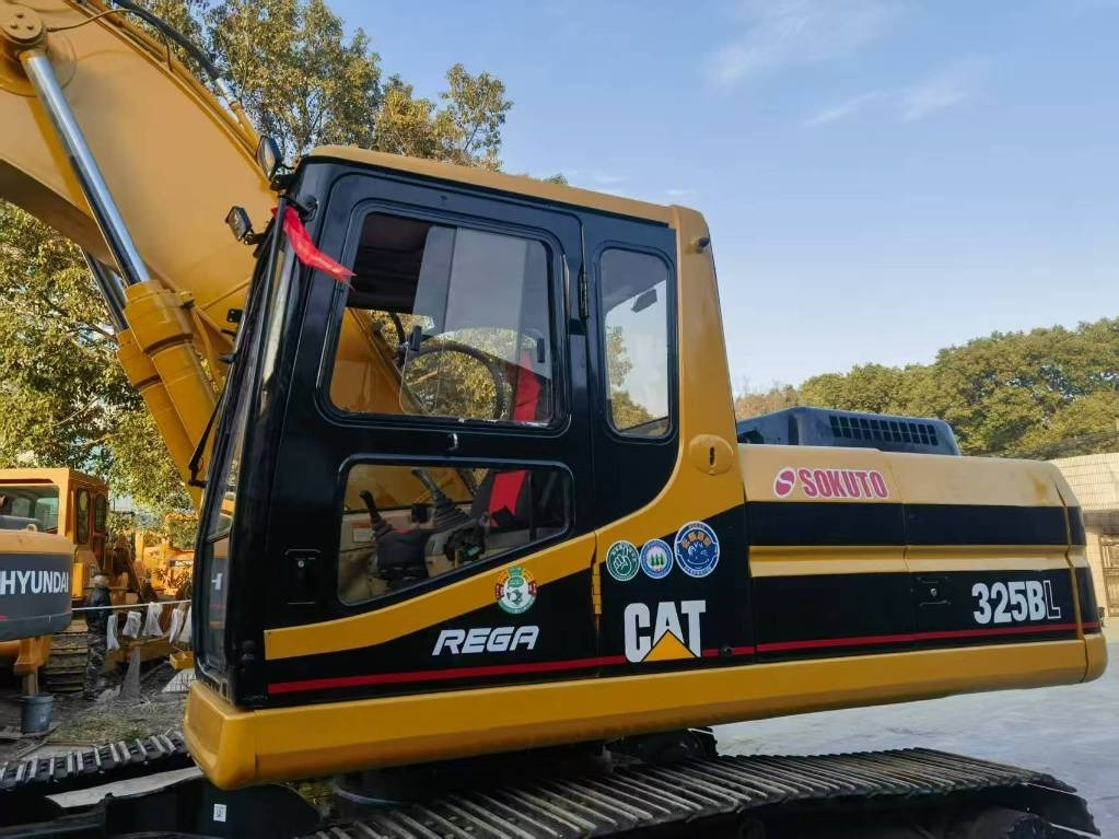 CAT CAT325B - Stroj za rukovanje otpadom: slika CAT CAT325B - Stroj za rukovanje otpadom CAT CAT325B - Stroj za rukovanje otpadom: slika CAT CAT325B - Stroj za rukovanje otpadom