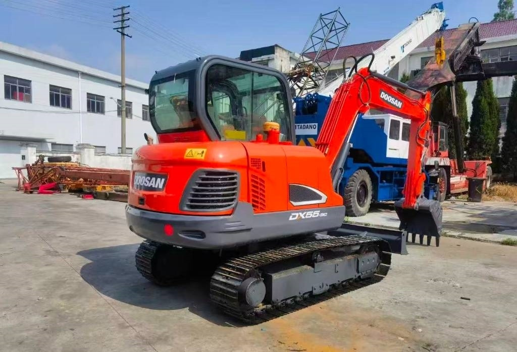 Doosan DH 55 - Mini bager: slika Doosan DH 55 - Mini bager Doosan DH 55 - Mini bager: slika Doosan DH 55 - Mini bager