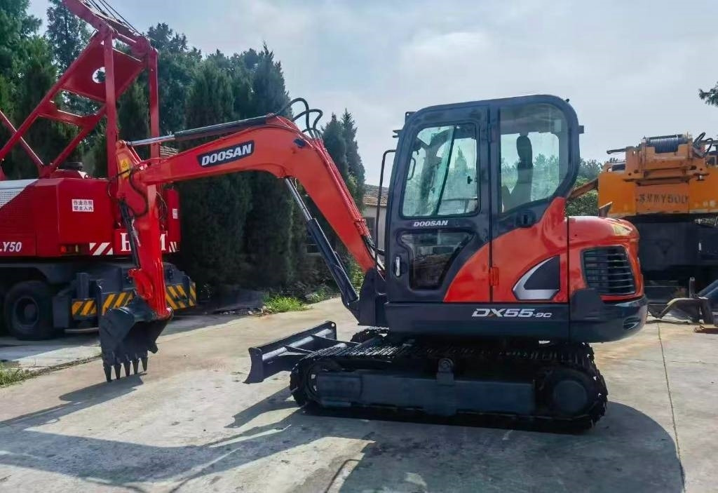 Doosan DH 55 - Mini bager: slika Doosan DH 55 - Mini bager Doosan DH 55 - Mini bager: slika Doosan DH 55 - Mini bager