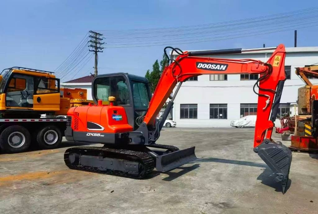 Doosan DH 55 - Mini bager: slika Doosan DH 55 - Mini bager Doosan DH 55 - Mini bager: slika Doosan DH 55 - Mini bager