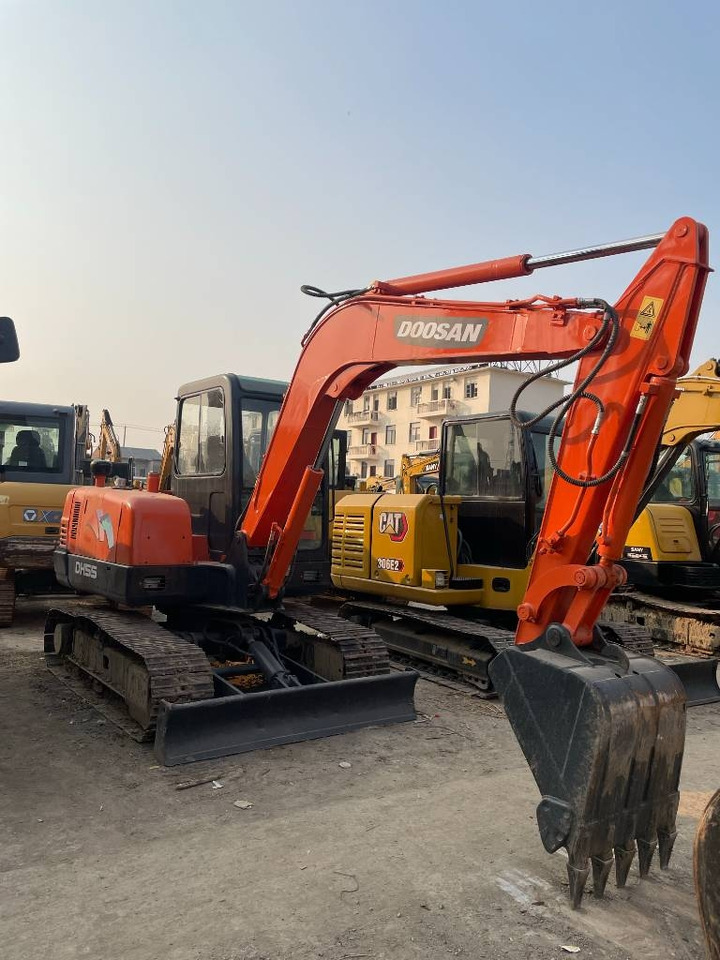 Doosan DH 55 - Mini bager: slika Doosan DH 55 - Mini bager Doosan DH 55 - Mini bager: slika Doosan DH 55 - Mini bager
