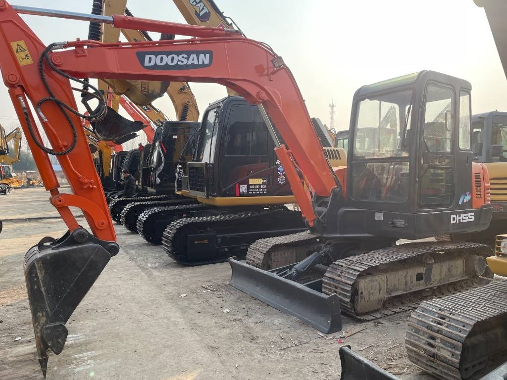 Doosan DH 55 - Mini bager: slika Doosan DH 55 - Mini bager Doosan DH 55 - Mini bager: slika Doosan DH 55 - Mini bager