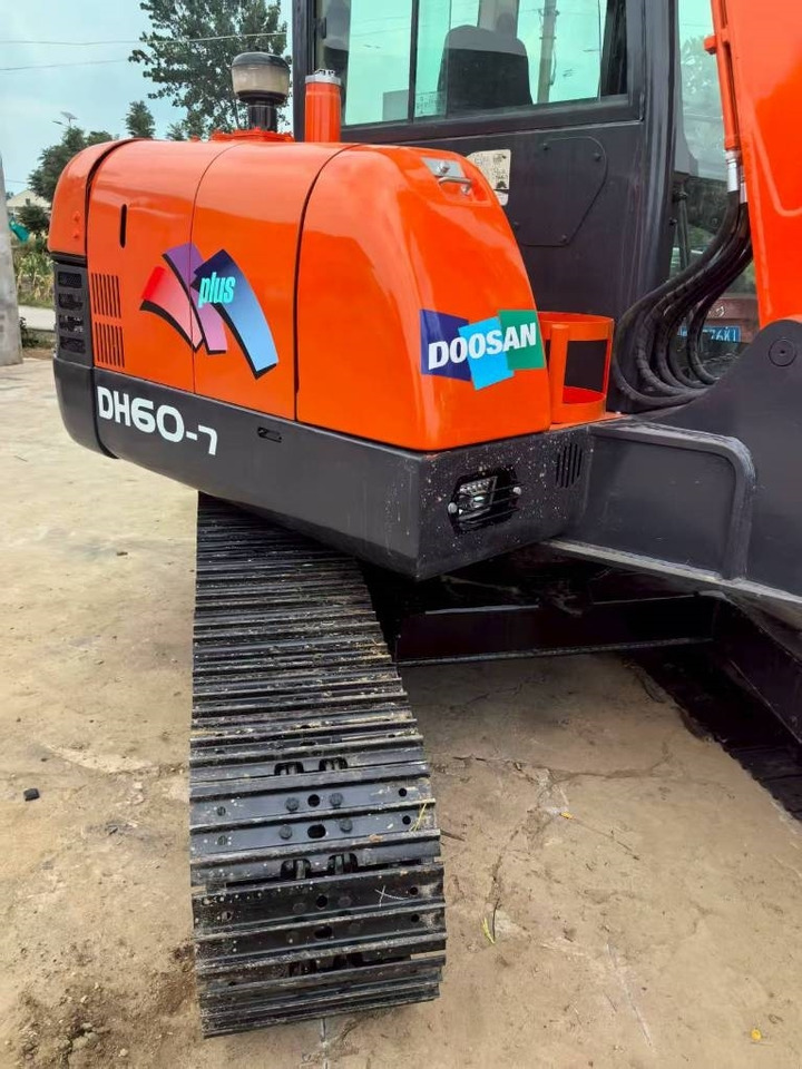 Doosan DH 60 - Mini bager: slika Doosan DH 60 - Mini bager Doosan DH 60 - Mini bager: slika Doosan DH 60 - Mini bager