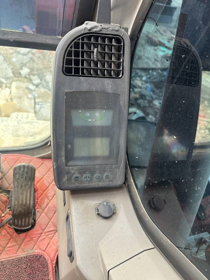 Bager na kotačima Doosan DX 150W -9: slika Bager na kotačima Doosan DX 150W -9 Bager na kotačima Doosan DX 150W -9: slika Bager na kotačima Doosan DX 150W -9