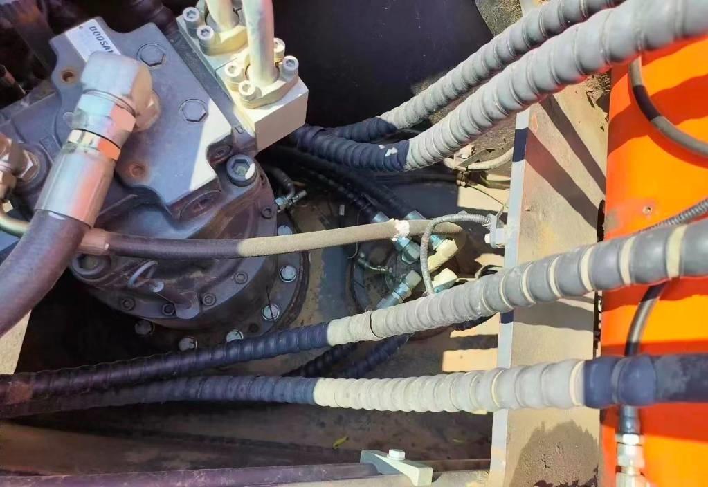 Doosan DX 200 - Bager gusjeničar: slika Doosan DX 200 - Bager gusjeničar Doosan DX 200 - Bager gusjeničar: slika Doosan DX 200 - Bager gusjeničar