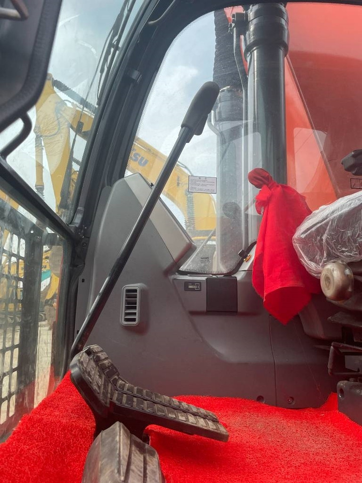 Doosan DX 225 - Bager gusjeničar: slika Doosan DX 225 - Bager gusjeničar Doosan DX 225 - Bager gusjeničar: slika Doosan DX 225 - Bager gusjeničar