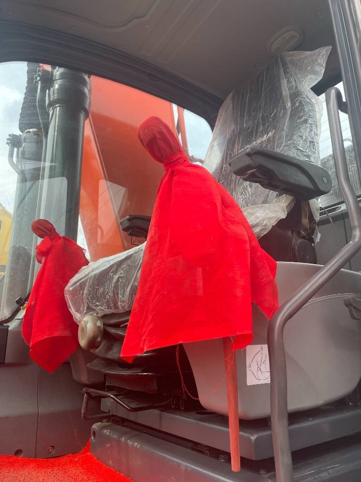 Doosan DX 225 - Bager gusjeničar: slika Doosan DX 225 - Bager gusjeničar Doosan DX 225 - Bager gusjeničar: slika Doosan DX 225 - Bager gusjeničar