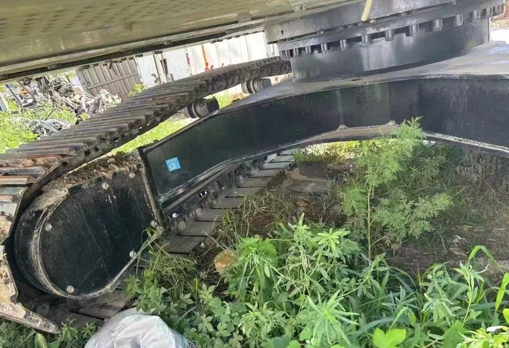 Hitachi 250 - Bager gusjeničar: slika Hitachi 250 - Bager gusjeničar Hitachi 250 - Bager gusjeničar: slika Hitachi 250 - Bager gusjeničar