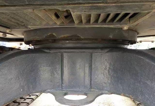 Hitachi 30 - Bager gusjeničar: slika Hitachi 30 - Bager gusjeničar Hitachi 30 - Bager gusjeničar: slika Hitachi 30 - Bager gusjeničar