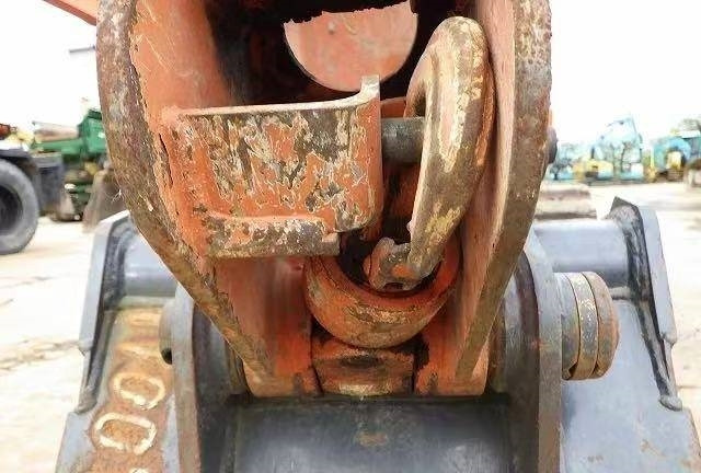 Hitachi 30 - Bager gusjeničar: slika Hitachi 30 - Bager gusjeničar Hitachi 30 - Bager gusjeničar: slika Hitachi 30 - Bager gusjeničar