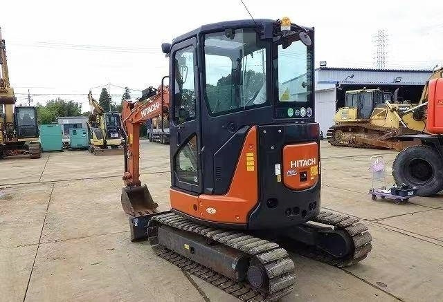 Hitachi 30 - Mini bager: slika Hitachi 30 - Mini bager Hitachi 30 - Mini bager: slika Hitachi 30 - Mini bager