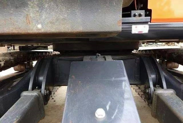 Hitachi 30 - Bager gusjeničar: slika Hitachi 30 - Bager gusjeničar Hitachi 30 - Bager gusjeničar: slika Hitachi 30 - Bager gusjeničar