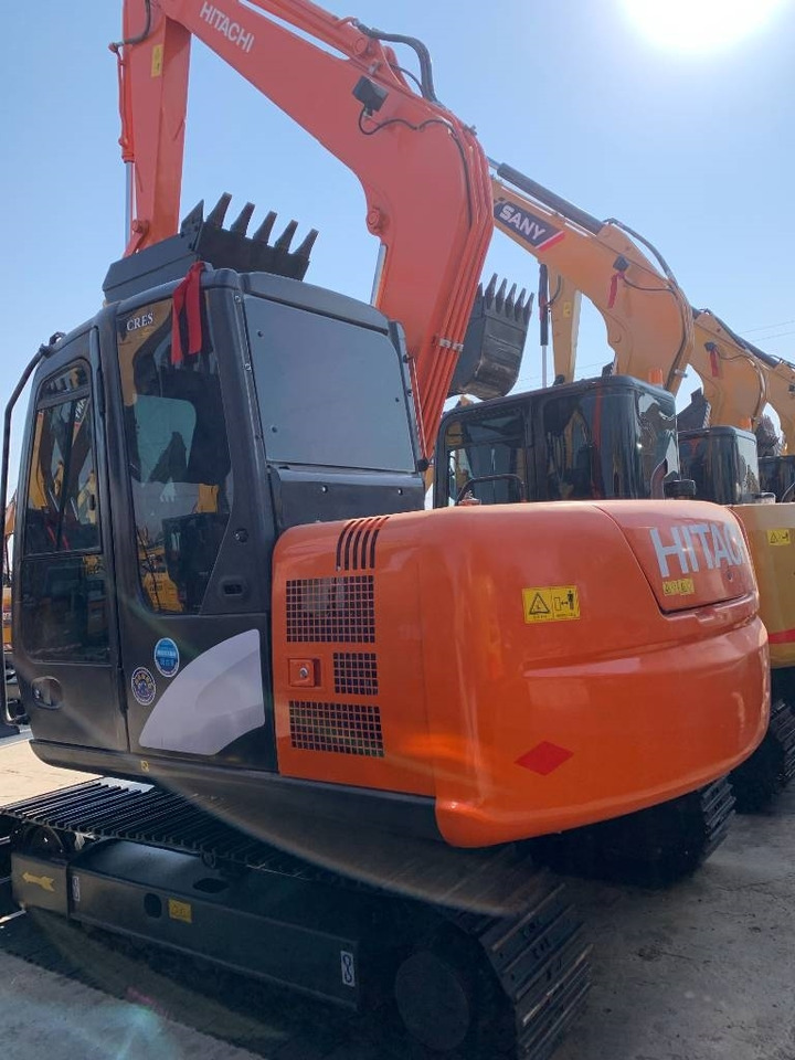 Hitachi ZX 70 - Mini bager: slika Hitachi ZX 70 - Mini bager Hitachi ZX 70 - Mini bager: slika Hitachi ZX 70 - Mini bager