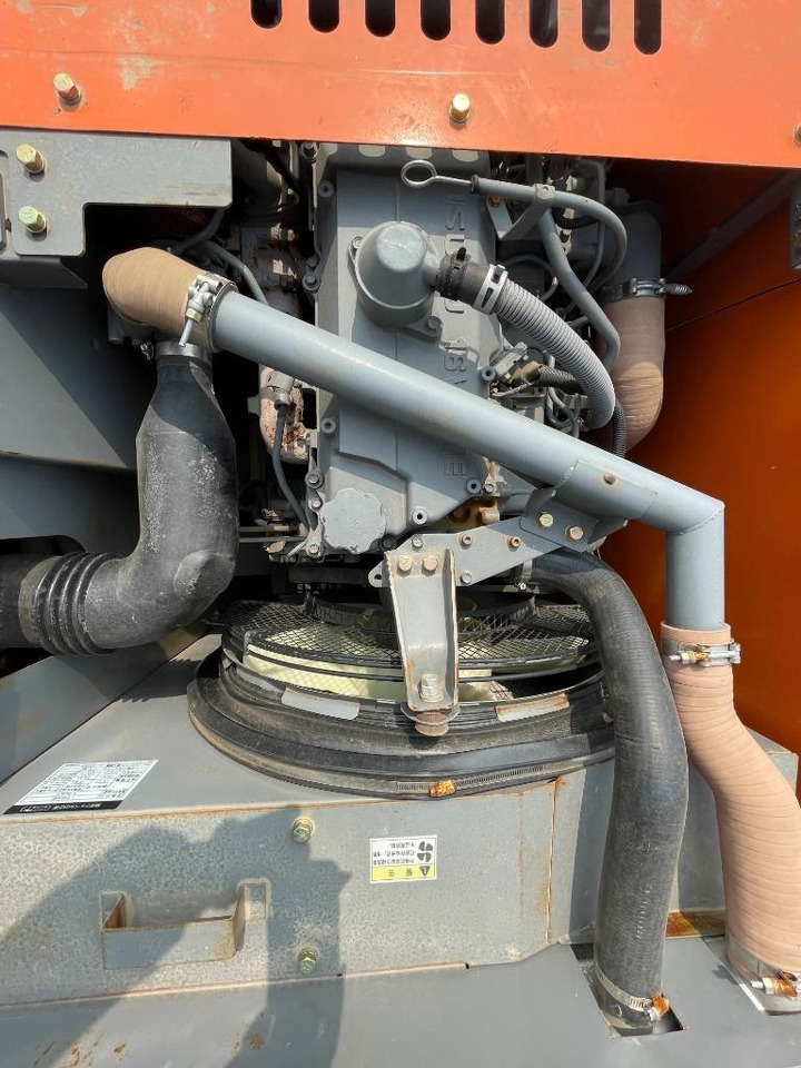 Bager gusjeničar Hitachi Zaxis 200 LC: slika Bager gusjeničar Hitachi Zaxis 200 LC Bager gusjeničar Hitachi Zaxis 200 LC: slika Bager gusjeničar Hitachi Zaxis 200 LC