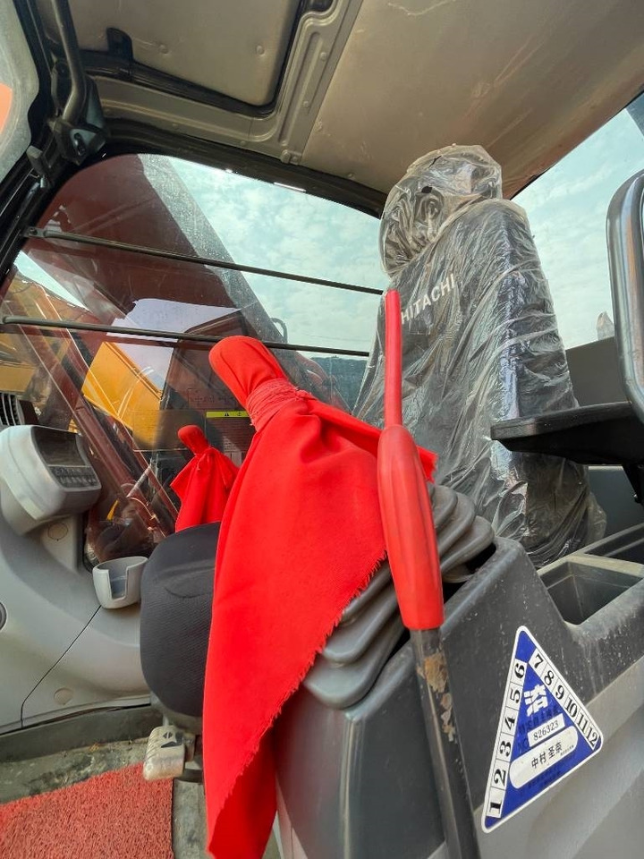 Hitachi Zaxis 200 LC - Bager gusjeničar: slika Hitachi Zaxis 200 LC - Bager gusjeničar Hitachi Zaxis 200 LC - Bager gusjeničar: slika Hitachi Zaxis 200 LC - Bager gusjeničar