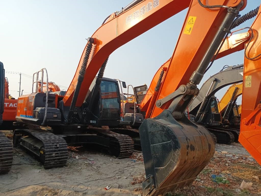 Hitachi Zaxis 240 LC-3 - Bager gusjeničar: slika Hitachi Zaxis 240 LC-3 - Bager gusjeničar Hitachi Zaxis 240 LC-3 - Bager gusjeničar: slika Hitachi Zaxis 240 LC-3 - Bager gusjeničar