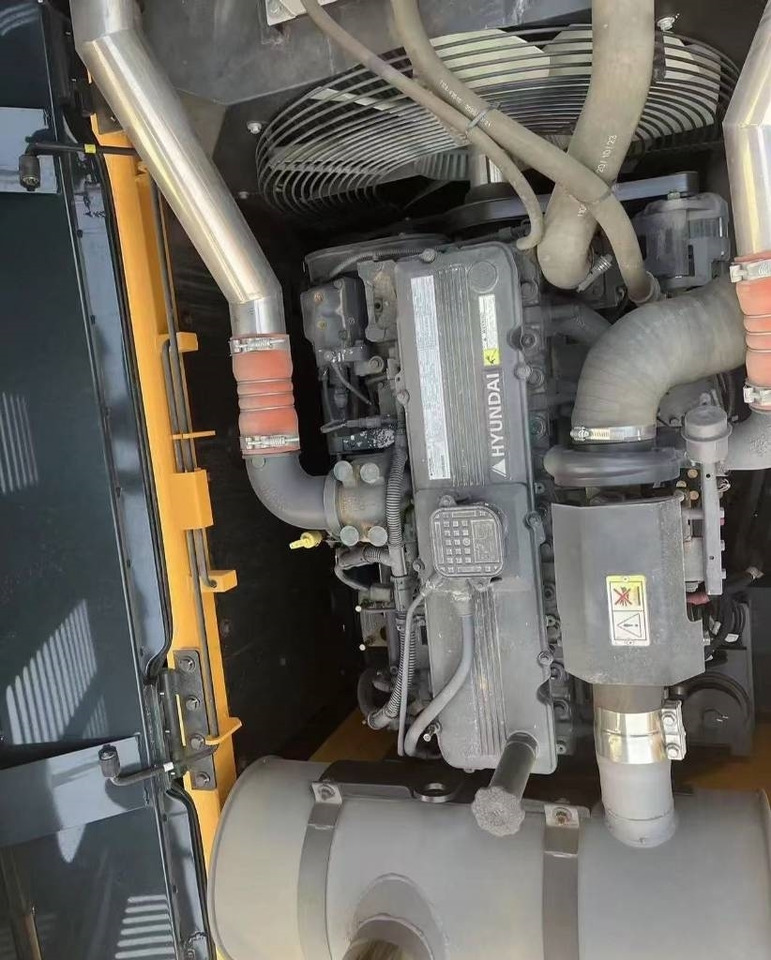 Hyundai 305 - Bager gusjeničar: slika Hyundai 305 - Bager gusjeničar Hyundai 305 - Bager gusjeničar: slika Hyundai 305 - Bager gusjeničar