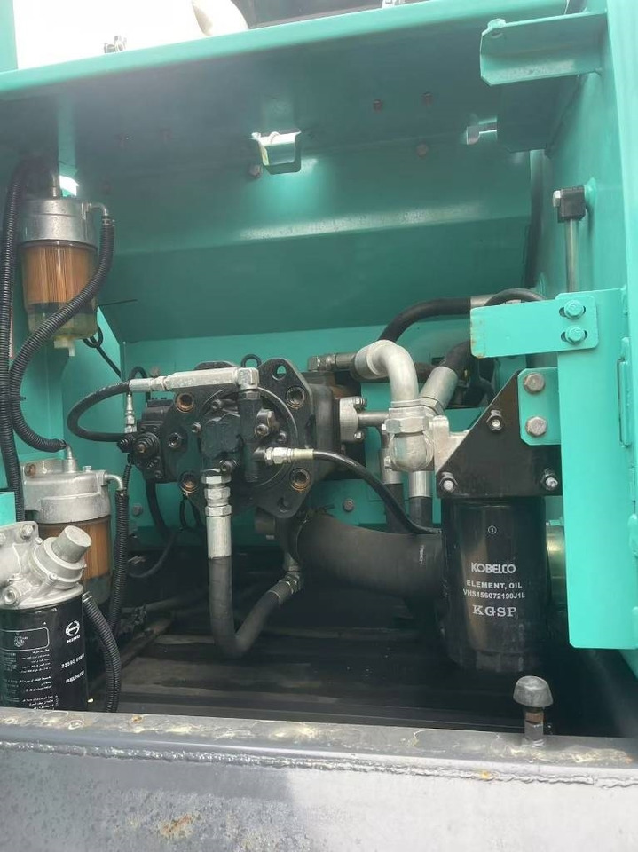 Bager gusjeničar Kobelco SK 200: slika Bager gusjeničar Kobelco SK 200