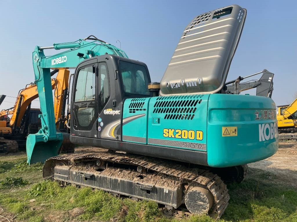 Kobelco SK 200 - Bager gusjeničar: slika Kobelco SK 200 - Bager gusjeničar Kobelco SK 200 - Bager gusjeničar: slika Kobelco SK 200 - Bager gusjeničar